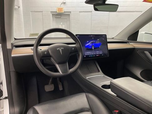 Used 2023 Tesla Model Y Long Range AWD/4WD image 11