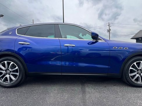 Used 2017 Maserati Levante image 9