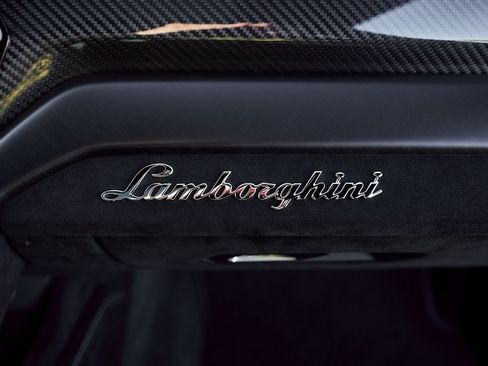 Used 2024 Lamborghini Urus Performante image 45