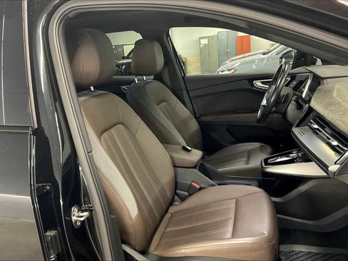 Certified 2023 Audi Q4 e-tron Prestige w/ Black Optic Package image 10