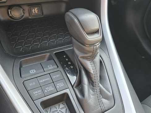 Certified 2024 Toyota RAV4 LE image 21