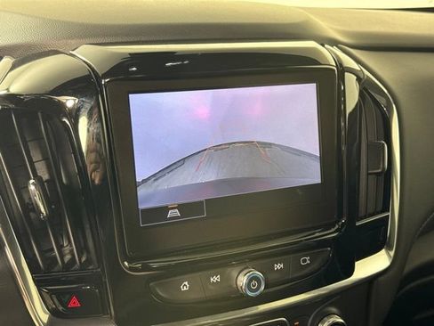 Used 2023 Chevrolet Traverse LT FWD image 21