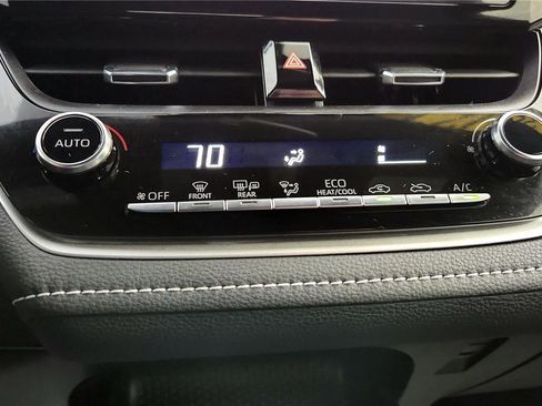 Certified 2022 Toyota Corolla SE image 30