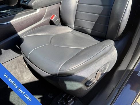 Used 2022 Toyota Highlander XLE AWD/4WD image 18