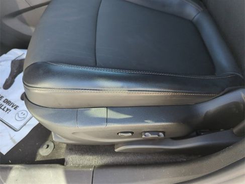 Used 2022 Chevrolet Trax LT w/ Sport Edition image 26