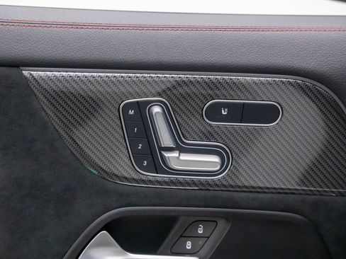 Used 2025 Mercedes-Benz GLA 250 image 15