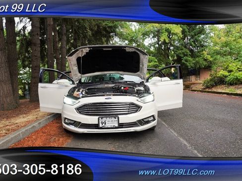 Used 2017 Ford Fusion SE w/ Fusion SE Technology Package FWD image 27