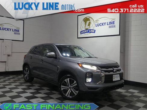 Used 2025 Mitsubishi Outlander Sport SE image 1