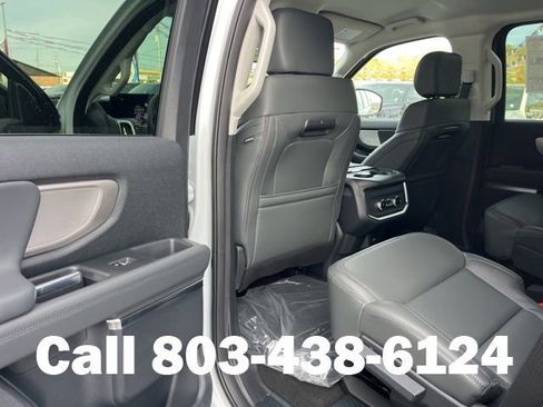 New 2026 Ford Expedition Active RWD image 10