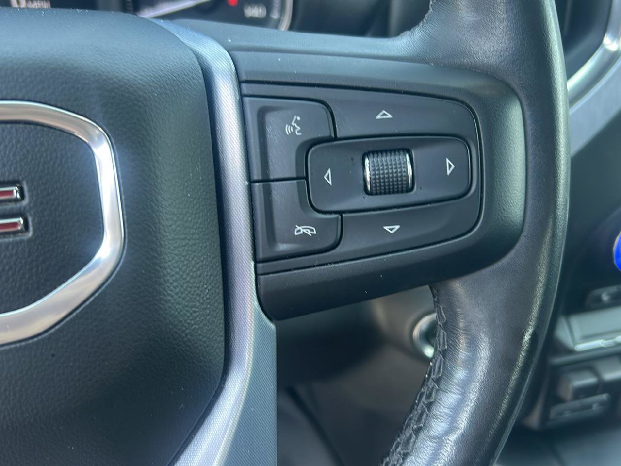 Used 2019 GMC Sierra 1500 SLT w/ SLT Premium Package AWD/4WD image 19