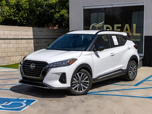 Used 2024 Nissan Kicks SR FWD image 6
