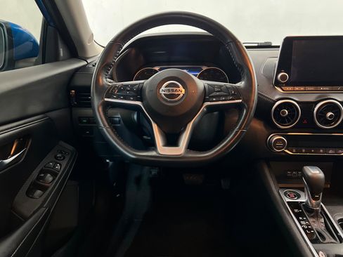 Used 2021 Nissan Sentra SV FWD image 12