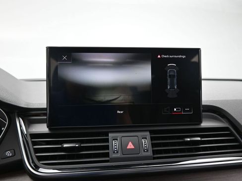 Used 2023 Audi Q5 2.0T Premium w/ Convenience Package image 14