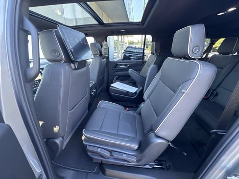 New 2026 GMC Yukon XL Elevation w/ Elevation Premium Package AWD/4WD image 25