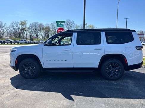 New 2026 Jeep Grand Wagoneer 4WD image 3