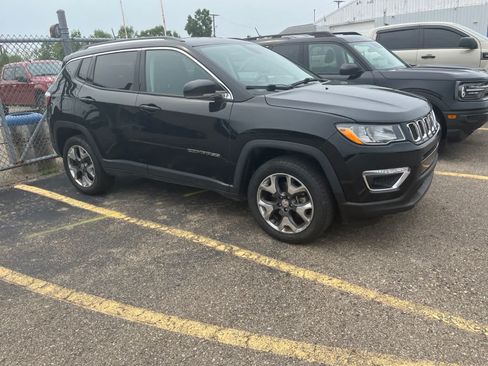 Used 2019 Jeep Compass Limited AWD/4WD image 19