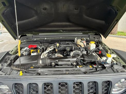 Used 2022 Jeep Gladiator Mojave w/ LED Lighting Group AWD/4WD image 13