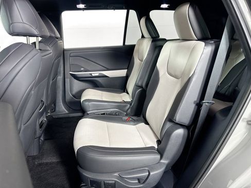 Used 2025 Lexus TX 500h AWD w/ Technology Package image 30