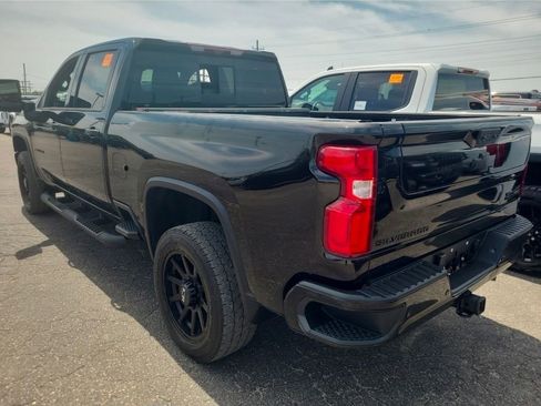 Used 2022 Chevrolet Silverado 2500 High Country w/ Z71 Off-Road Package AWD/4WD image 2