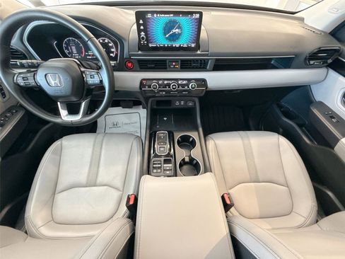 Used 2024 Honda Pilot Touring image 22