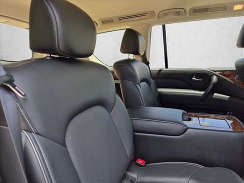 Used 2019 INFINITI QX80 Luxe w/ All-Season Package RWD image 17