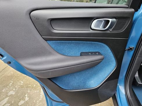 Certified 2023 Volvo C40 P8 Recharge Ultimate AWD/4WD image 17