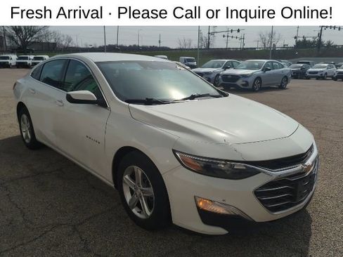 Used 2022 Chevrolet Malibu LS image 1