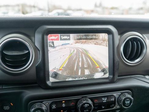 Used 2021 Jeep Gladiator Rubicon w/ Dual Top Group AWD/4WD image 28
