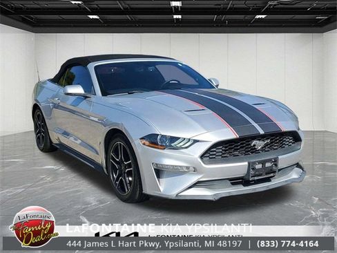 Used 2018 Ford Mustang Premium image 4
