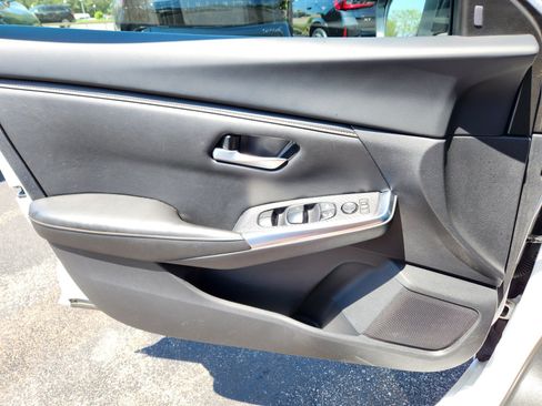 Used 2024 Nissan Sentra SR FWD image 24