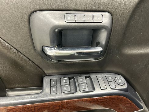 Used 2015 GMC Sierra 2500 SLT w/ Duramax Plus Package AWD/4WD image 12