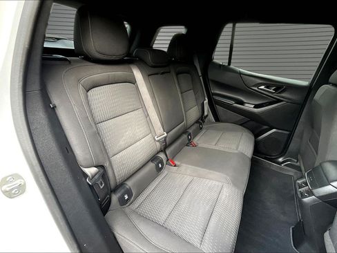 Used 2025 Chevrolet Equinox LT AWD/4WD image 16