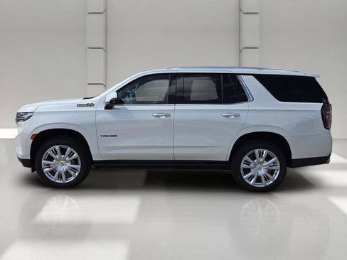 Used 2024 Chevrolet Tahoe High Country AWD/4WD image 2