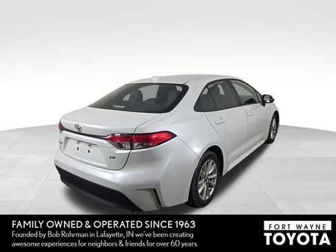 Used 2024 Toyota Corolla LE w/ LE Convenience Package image 7