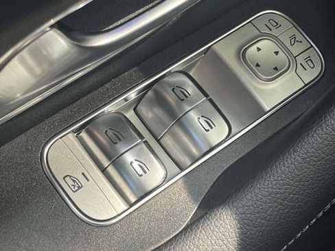 Used 2025 Mercedes-Benz GLS 450 4MATIC image 36