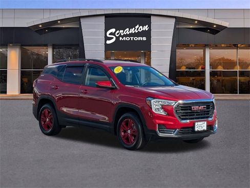 Used 2023 GMC Terrain SLE w/ Driver Convenience Package image 7