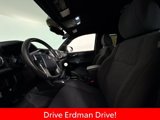 Certified 2016 Toyota Tacoma TRD Sport w/ Premium & Technology Package AWD/4WD image 6