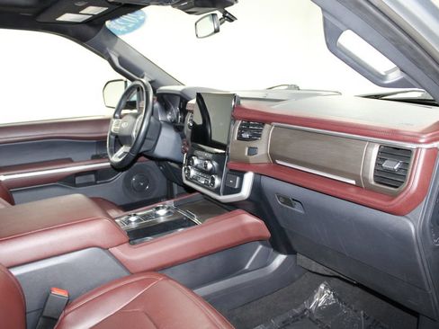Used 2024 Ford Expedition Max Limited AWD/4WD image 31