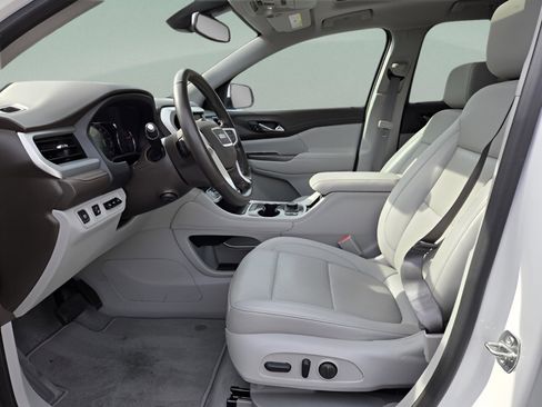 Used 2023 GMC Acadia SLT w/ Technology Package image 6