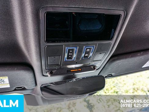 Used 2023 Land Rover Defender 110 X-Dynamic SE image 33