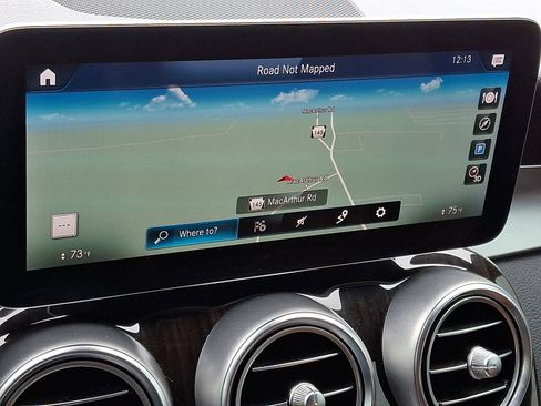 Used 2021 Mercedes-Benz GLC 300 4MATIC image 17