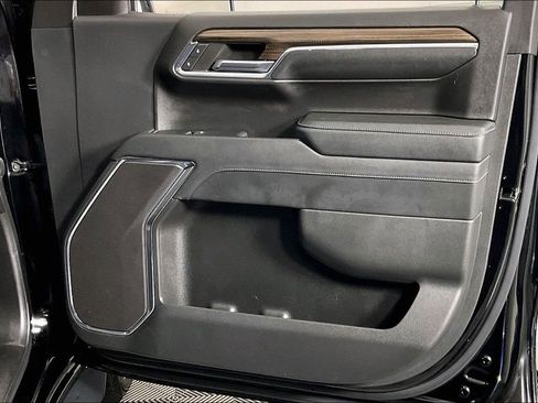 Used 2024 Chevrolet Silverado 1500 LT image 25