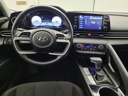 Used 2021 Hyundai Elantra SEL w/ Convenience Package FWD image 22
