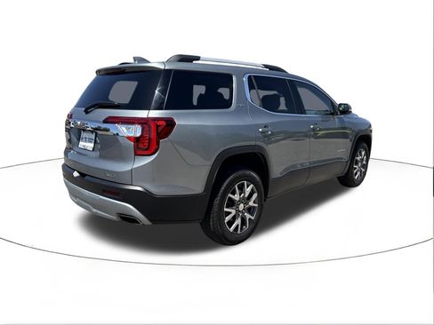 Used 2023 GMC Acadia SLT AWD/4WD image 3