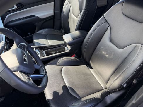 Used 2025 Jeep Compass Limited image 37