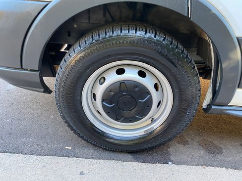 Used 2016 Ford Transit 350 XL image 17