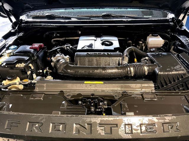 Used 2024 Nissan Frontier PRO-4X AWD/4WD image 10