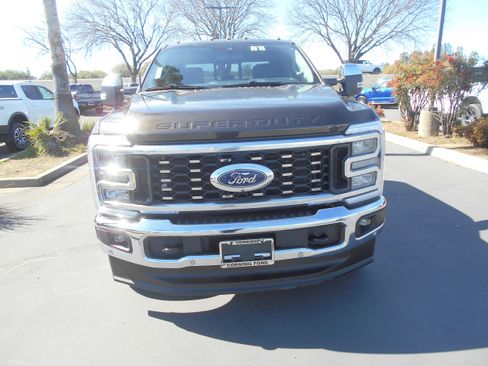 Used 2025 Ford F350 Lariat w/ Lariat Ultimate Package image 10