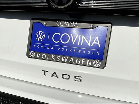 New 2026 Volkswagen Taos SE image 22