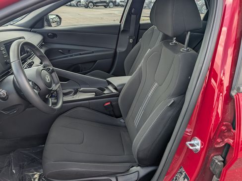 Certified 2025 Hyundai Elantra Sport FWD image 10